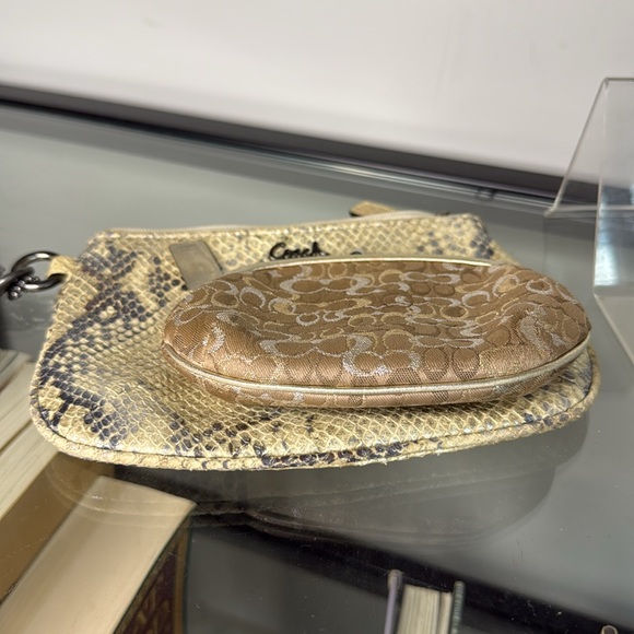 Lot of (2) Two Coach Bags Signature wallet & Snake Skin Wristlet - Picture 11 of 11